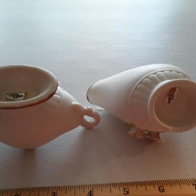 2 vintage porcealan collectables