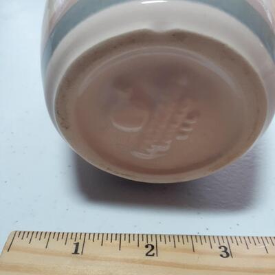 1 vintage collectable porcealan figure