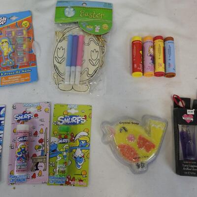 19 pc Party Gifts, Goodie Bag Items: Bubble Blowers, Stampers, Lip Balms - New