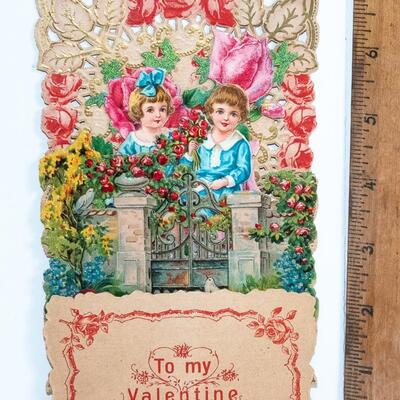ANTIQUE VALENTINE