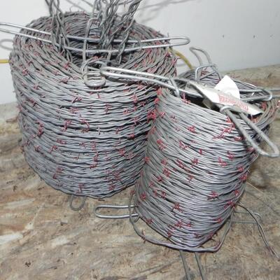 LOT 47  GALVANIZED BUCKET AND BARB WIRE