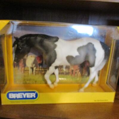 Breyer Horse 1:9 Scale Traditional