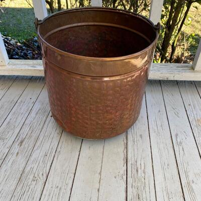 Large copper & brass pot with handle