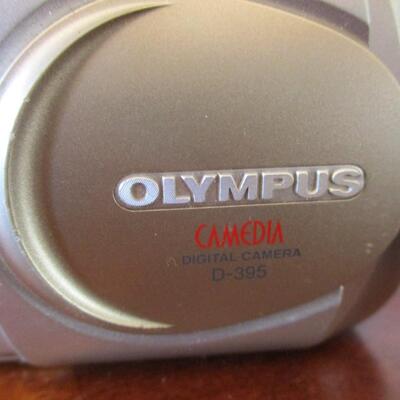 Olympus Camedia D-395 3.2MP Digital Camera & Stylus