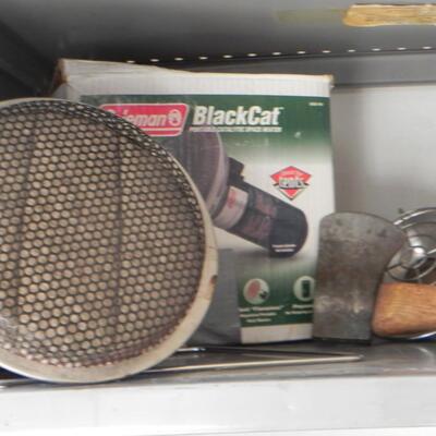 LOT 44   CAMPING GEAR