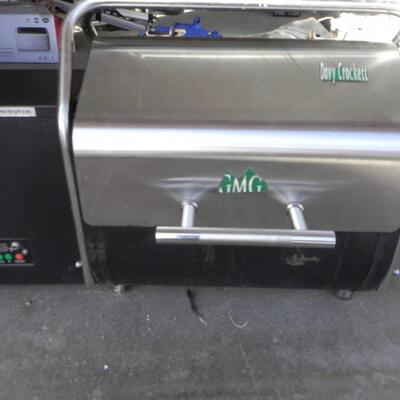 LOT 57  MASTER BUILT SMOKER