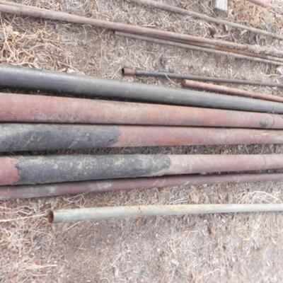 LOT 119 METAL POLES FOR FENCING
