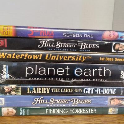 LOT  83    DVDS