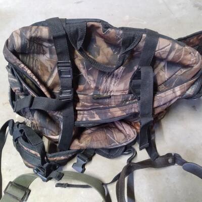 LOT  94 CARRY BAGS