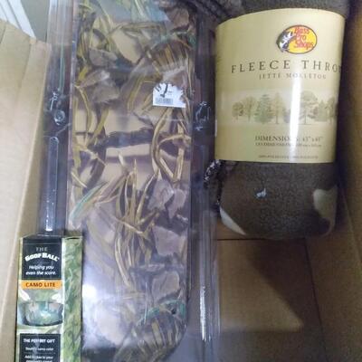 LOT 95  CAMAFLOUGE ITEMS