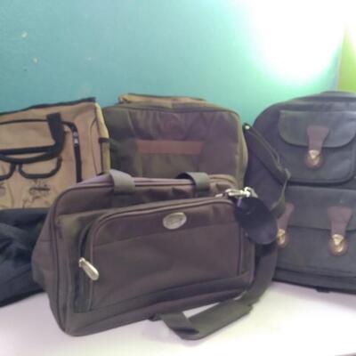 LOT 97  VARIETY OF CARRY BAGS