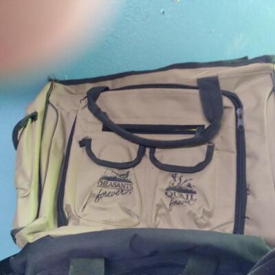 LOT 97  VARIETY OF CARRY BAGS