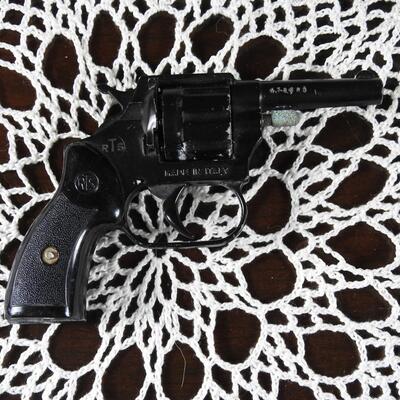 Italian starter pistol