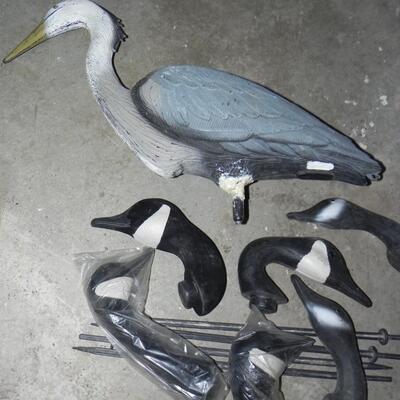 LOT  98  SHEEL DECOYS