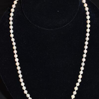 14 karat gold and cultured pearl bracelet and necklace set