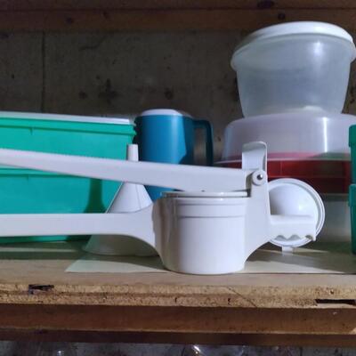 LOT 107  PLASTIC CONTAINERS