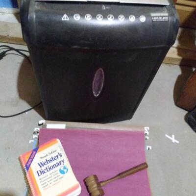 LOT 106  PAPER SHREDDER