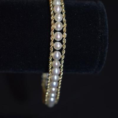 14 karat gold pearl chain bracelet