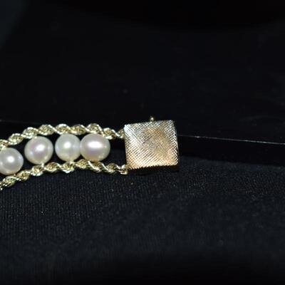 14 karat gold pearl chain bracelet
