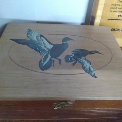 LOT  129  WOODEN BOXES & WOODEN PLAQUE