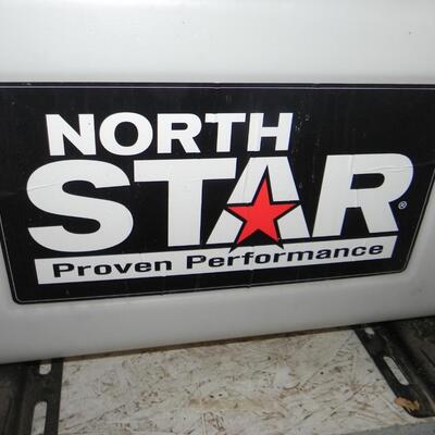 LOT 29 NORTH STAR IBROADCAST AND SPOT SPRAYER