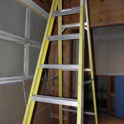 LOT 100  WERNER 8FT LADDER