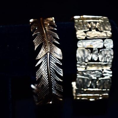 Pair of bangle bracelets