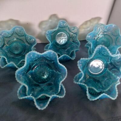 LOT 122   FENTON DISHES