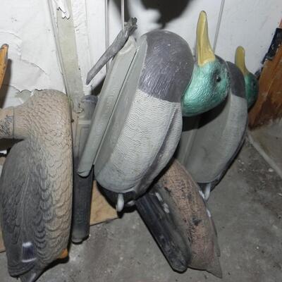 LOT 123   DUCK DECOYS
