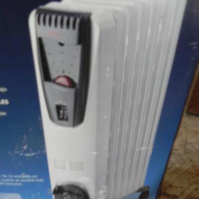 LOT 128  DELONGHI TOWER HEATER