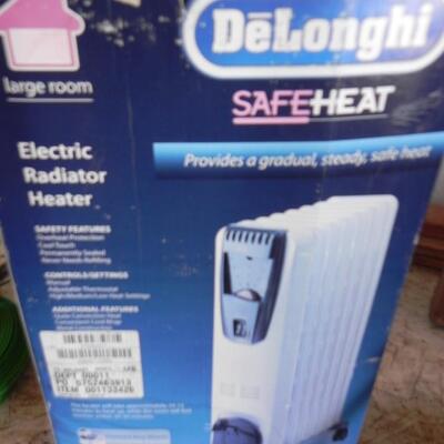 LOT 128  DELONGHI TOWER HEATER