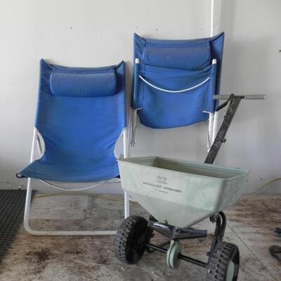 LOT   TWO CAMPING CHAIRS AND SPREADER