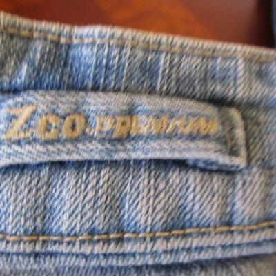 Size 5 - Jeans - Zco - Too Superflow Levis
