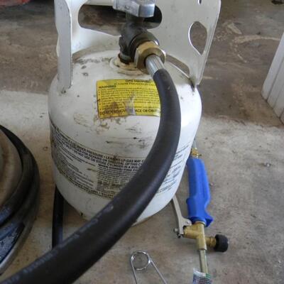 LOT  124 PROPANE TOWER HEATER AND FIRE THROWER