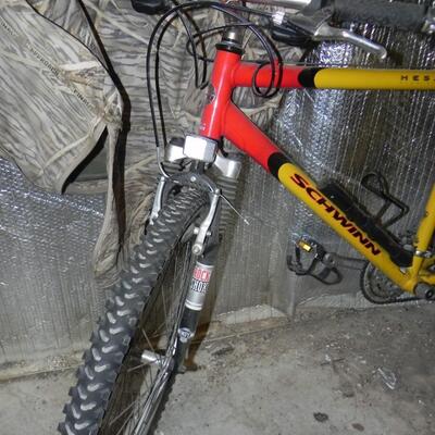 SCHWINN MESA BIKE