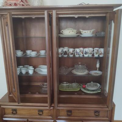 Thomasville China Cabinet