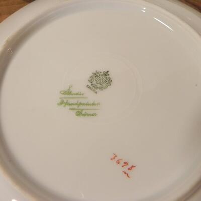 LOT 163  CHINA COLLECTOR PLATES