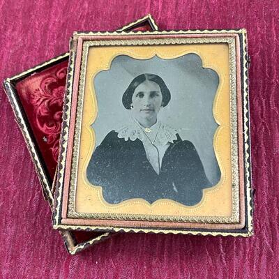 Lot 295 Vintage Ambrotype Positive Picture of Photo Negative on Glass