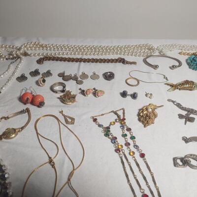Costume Jewelry & Jewelry Box