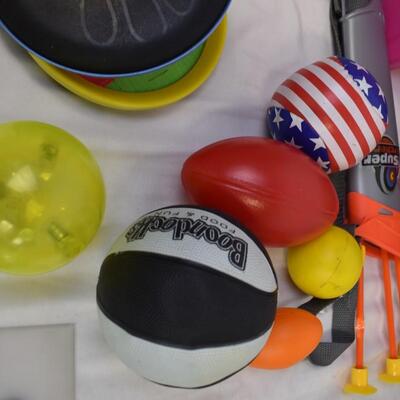 Toy Lot: Water Balloons, Bows, Inflatable Bats and Net