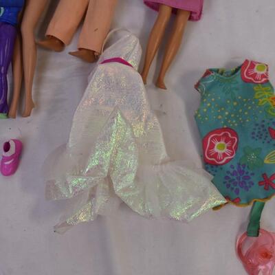 9 Dolls, Barbie, Assorted Doll Clothes