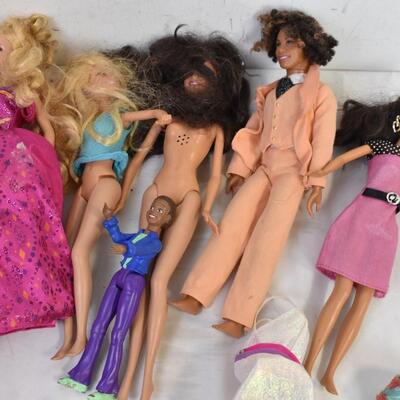 9 Dolls, Barbie, Assorted Doll Clothes