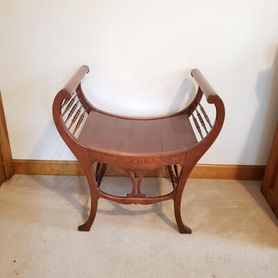 Bustle Chair