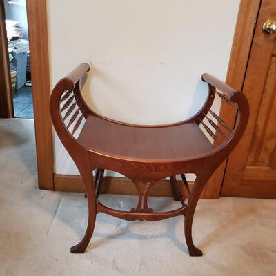 Bustle Chair