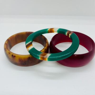 Lot 5: Vintage Colorful Bangle Bracelets
