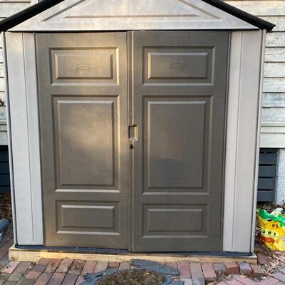 Large Rubbermaid Outdoor Storage Shed