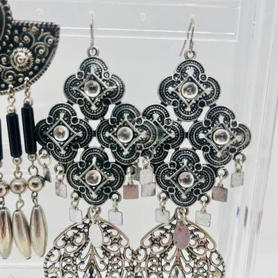 Lot 10: Vintage Dangle Pierced Earrings
