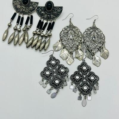 Lot 10: Vintage Dangle Pierced Earrings