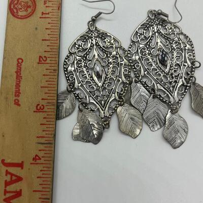 Lot 10: Vintage Dangle Pierced Earrings