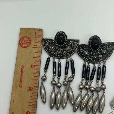 Lot 10: Vintage Dangle Pierced Earrings